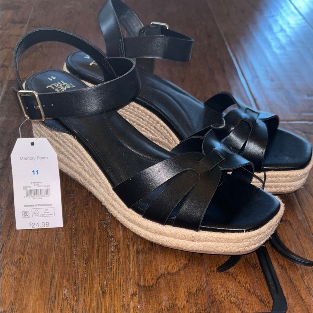 NWT Black Wedge Sandals